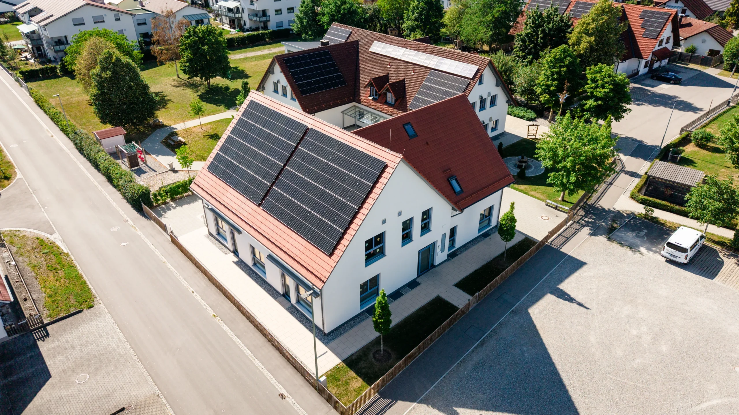Kinderhort in Rammingen aus erhöhter Perspektive